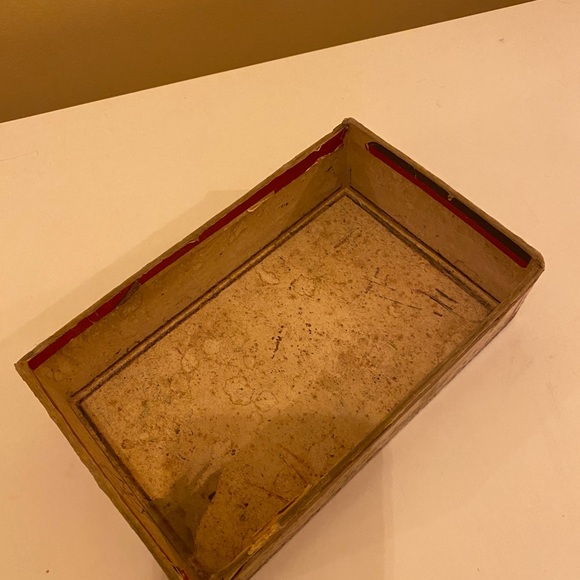 Vintage Bayuk Phillies Red and Gold Box no lid Antique stogie box - Picture 5 of 11